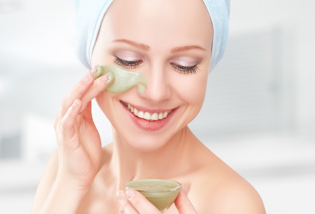 Racik Sendiri Pisang hingga Apel Jadi Masker Wajah Alami (2)