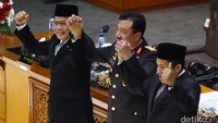 DPR mengesahkan pertimbangan terkait calon Kepala BIN Budi Gunawan. Budi dinyatakan layak dan patut menjadi Kepala BIN menggantikan Sutiyoso.