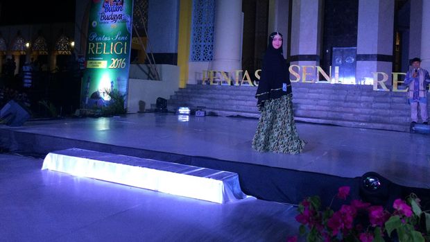 Mengembangkan Kesenian Islam Melalui Pentas Seni Religi Lombok