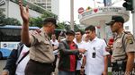 Polisi Bubarkan Demo Tolak Ahok di Bundaran HI