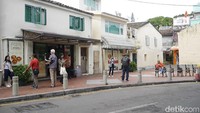 Lord Stows Bakery berdiri sejak 1989. Toko tersebut hampir setiap hari jadi incaran traveler yang ingin mencicipi egg tart lezat (Kurnia/detikTravel)
