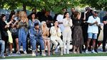 Klan Kardashian Eksis di Fashion Show
