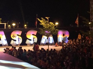 Pesta Kembang Api dan Tari Kolosal Awali Festival F8 Makassar