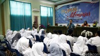 Jamkrindo menggelar program BUMN Mengajar di SMKN 3, Kemayoran, Jakarta Pusat, Jumat (9/9/2016).