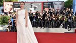 Hamil Anak Kedua, Natalie Portman Tetap Anggun