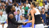 Bagi Serena, ini seperti deja vu; tahun lalu, ia juga tersingkir di semifinal AS Terbuka. Setahun silam, Serena, yang saat itu sedang berusaha menyamai rekor 22 titel grand slam di era open milik Steffi Graf, kalah dari Roberta Vinci. Robert Deutsch-USA TODAY Sports.