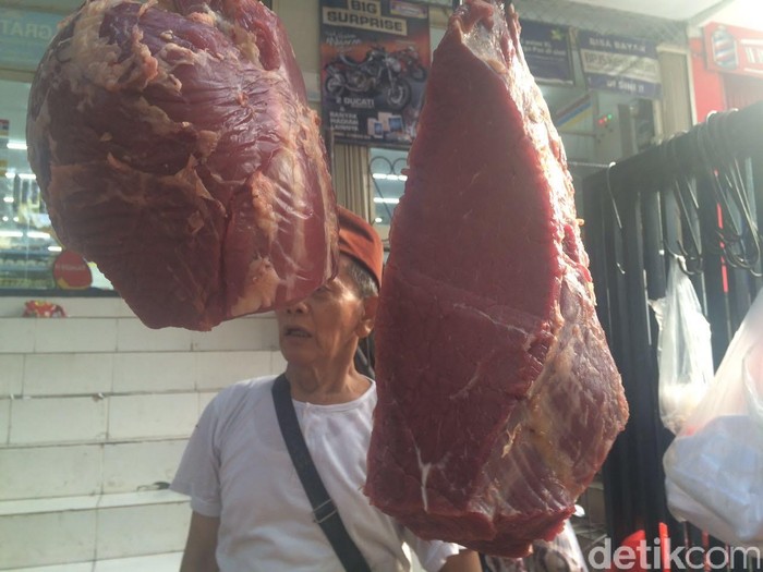 Jelang Idul Adha, Harga Daging Sapi di Pasar Cipete Masih Rp 120.000/Kg