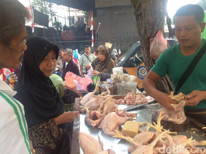 Harga Daging Ayam Naik Rp 5.000/Ekor