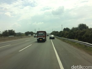 Tol Cikampek Masih Lancar Jelang Puncak Arus Mudik Long Weekend Idul Adha
