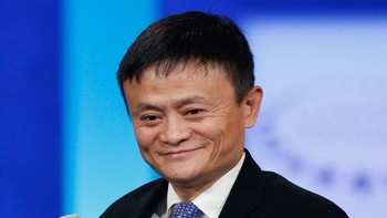 Jack Ma, salah satu orang terkaya di China dan pendiri Alibaba serta Ant Group. Ia berasal dari keluarga miskin. Ia pernah ditolak kerja puluhan kali dan kesulitan masuk universitas. Kerja keras dan kesukaannya belajar mengantar Ma pada kesuksesan. Foto: Getty Images
