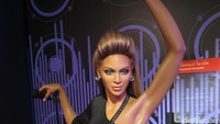 Tiruan Beyonce juga tak kalah seksi.