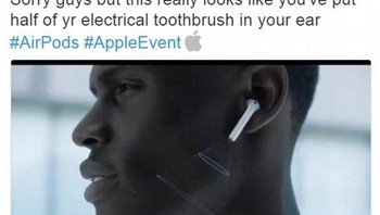 Earpod Apple yang ikonik. Pengguna seakan tak rela meninggalkan model lama yang menggunakan kabel.  Foto: internet