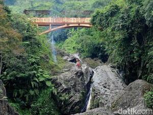Libur Lebaran di Banyumas, Gembira bersama Penari Ebeg dan Lengger
