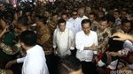 Jokowi dan Duterte Blusukan di Tanah Abang