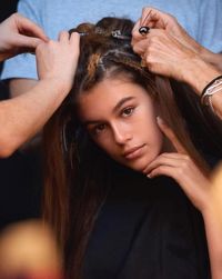 Putri Cantik Jude Law Eksis Jadi Model Burberry