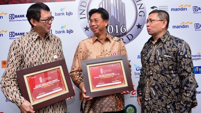 Bank Mega Raih 2 Penghargaan
