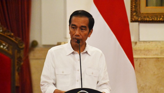 Jokowi Ingatkan BI dan OJK Soal Perang Bunga Deposito