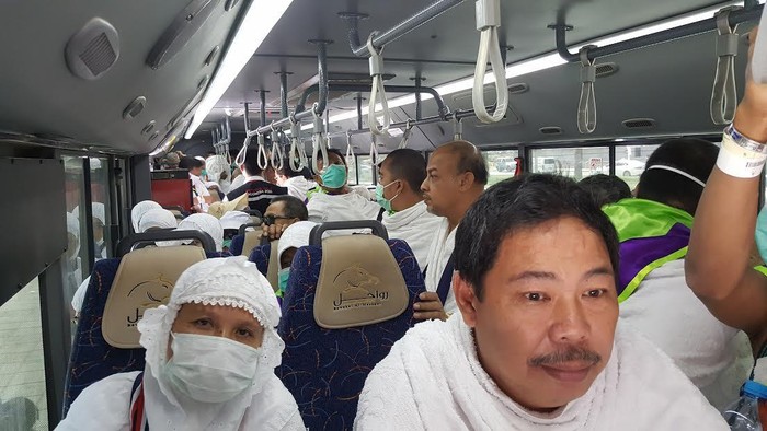 Jemaah Indonesia Mulai Bergerak Menuju Arafah