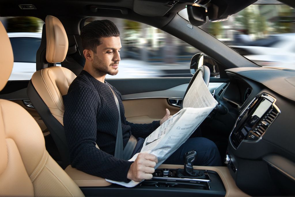 Volvo serius kembangkan mobil autonomous.