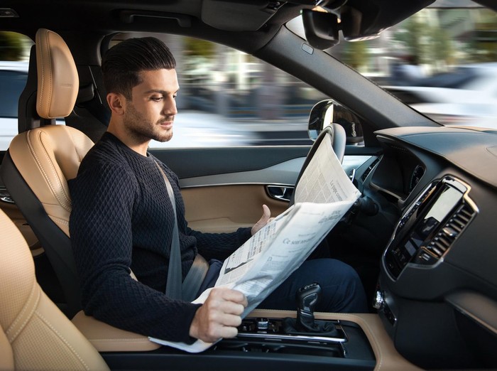 Pandangan Masyarakat Soal Mobil Otonom