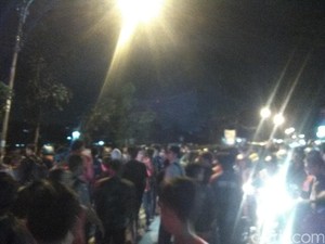 Diduga Depresi Lantaran Putus Cinta, Rangga Nekat Panjat Tower di Bandung