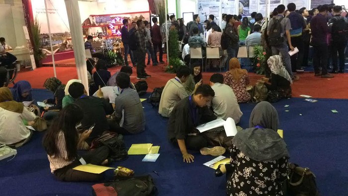 Di Sini Ada Lowongan Jadi Sopir TransJakarta