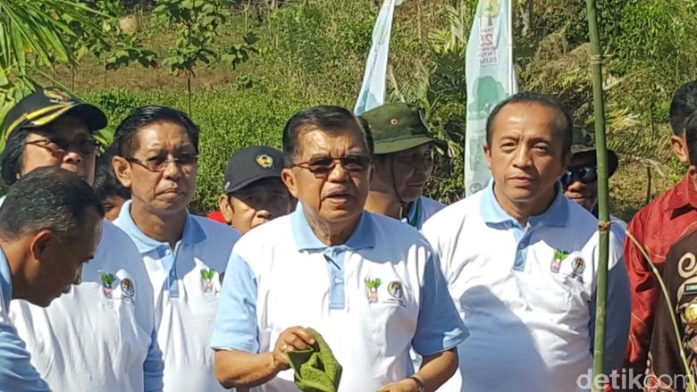 Soal Pembubaran Ormas, JK: Perlu Dibuat Rumusan Anti-Pancasila Dulu Soal Pembubaran Ormas, JK: Perlu Dibuat Rumusan Anti-Pancasila Dulu