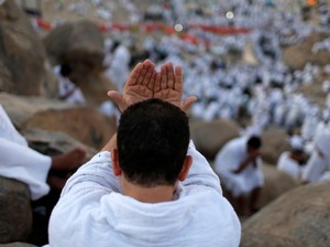 Arafah Pasca Angin Kencang, Jemaah Tenang Bersiap Wukuf