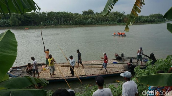Tiga Santri Tenggelam di Sungai Brantas Saat Cuci Jeroan Hewan Kurban