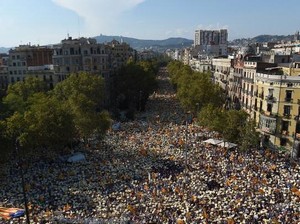 Ingin Merdeka dari Spanyol, 800 Ribu Warga Catalonia Penuhi Jalanan