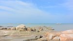 Pantai Tapak Antu di Bangka yang Tak Seseram Namanya