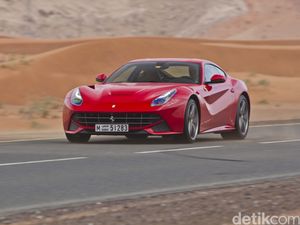 Ferrari Setia dengan Mesin V12
