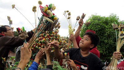 Gerebeg Besar Peringati Idul Adha