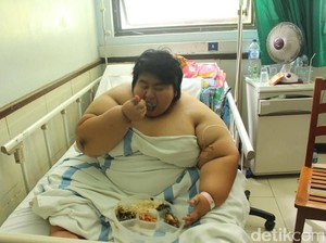 Yunita Remaja Berbobot 125 Kg Mengeluh Nafasnya Ngos-ngosan, Tim Dokter Lakukan Pemeriksaan
