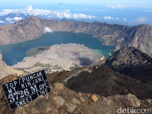 Gunung Rinjani Ditutup untuk Pendakian