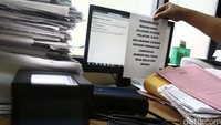 Kerusakan aplikasi pengecekan data membuat sistem perekaman e-KTP di DKI Jakarta tidak dapat dioperasikan. Hal ini menghambat perekaman data warga terhambat.