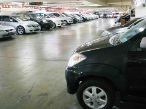 Pedagang Mobil Bekas Bergerilya Cari Stok Selama Ramadan