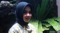Syahrini saat ditemui di kediamannya di kawasan Bogor, Jawa Barat pada Senin (12/9/2016). Pool/Gus Mun/detikFoto.