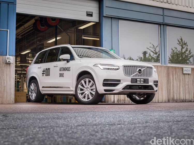 SUV Tanpa Pengendara Volvo