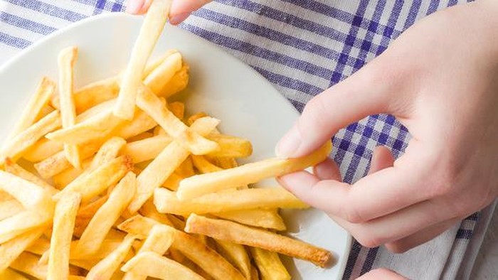 Ahli nutrisi berpendapat enam potong kentang goreng cukup. (Foto: iStock) Ahli nutrisi berpendapat enam potong kentang goreng cukup. (Foto: iStock)