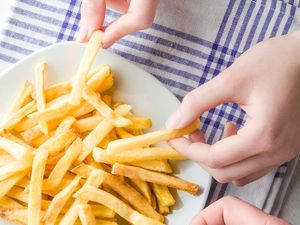 Ahli Batasi Makan Kentang Goreng Enam Potong Per Hari, Netizen Protes