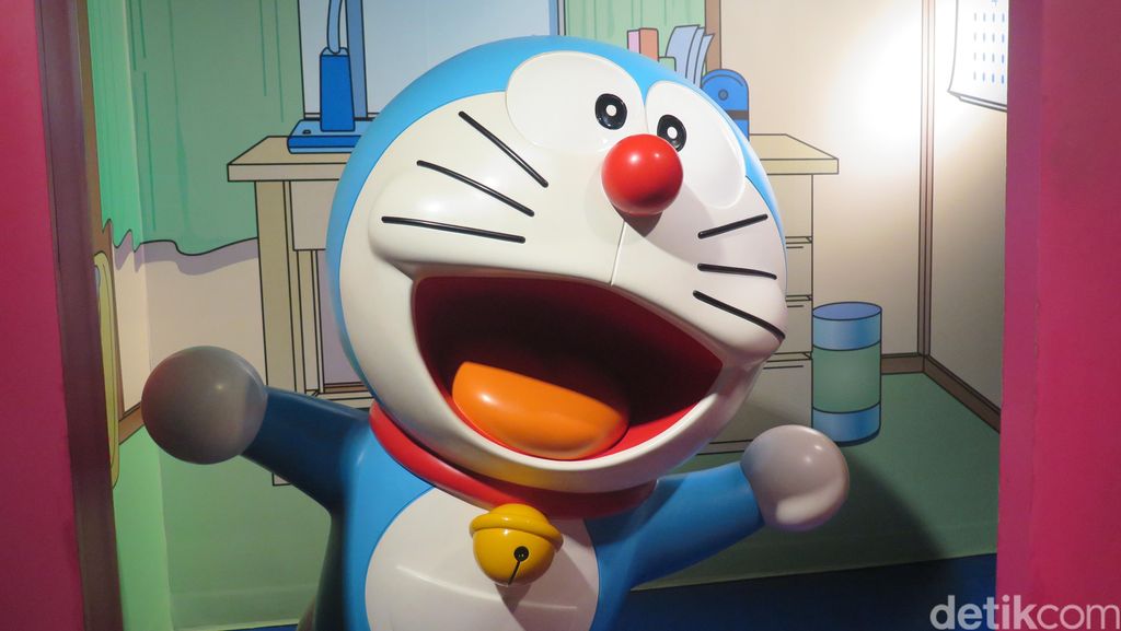  Doraemon  Makan Roti