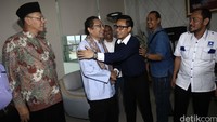 Rizal Ramli sendiri siap bila dirinya diminta untuk maju sebagai Gubernur oleh koalisi kekeluargaan.