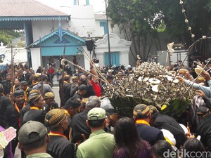 Grebeg Besar Keraton Surakarta, Tetap Ramai Meski Digelar Tak di Hari Libur