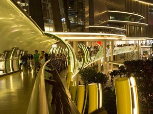 Bukan Singapura, Ini Jembatan Keren Yang Tengah Hits di Jakarta