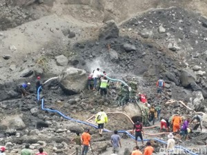 Sopir dan Truk yang Tertimbun Longsor di Tebing Kaliputih Belum Bisa Dievakuasi