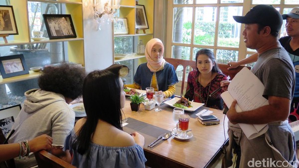 Yuk, Intip Proses Syuting Film Trinity, The Nekad Traveler di Filipina!