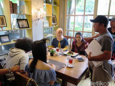 Yuk, Intip Proses Syuting Film Trinity, The Nekad Traveler di Filipina!
