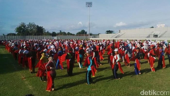 Gladi Kotor, Seribu Penari Gandrung Banyuwangi Latihan Hingga Malam Hari