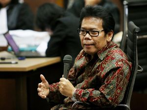 Canda Hakim Binsar yang Tantang Ahli Kubu Jessica Minum Sianida di Pengadilan